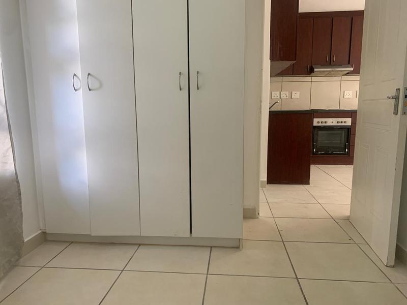 2 Bedroom Property for Sale in Buhrein Western Cape